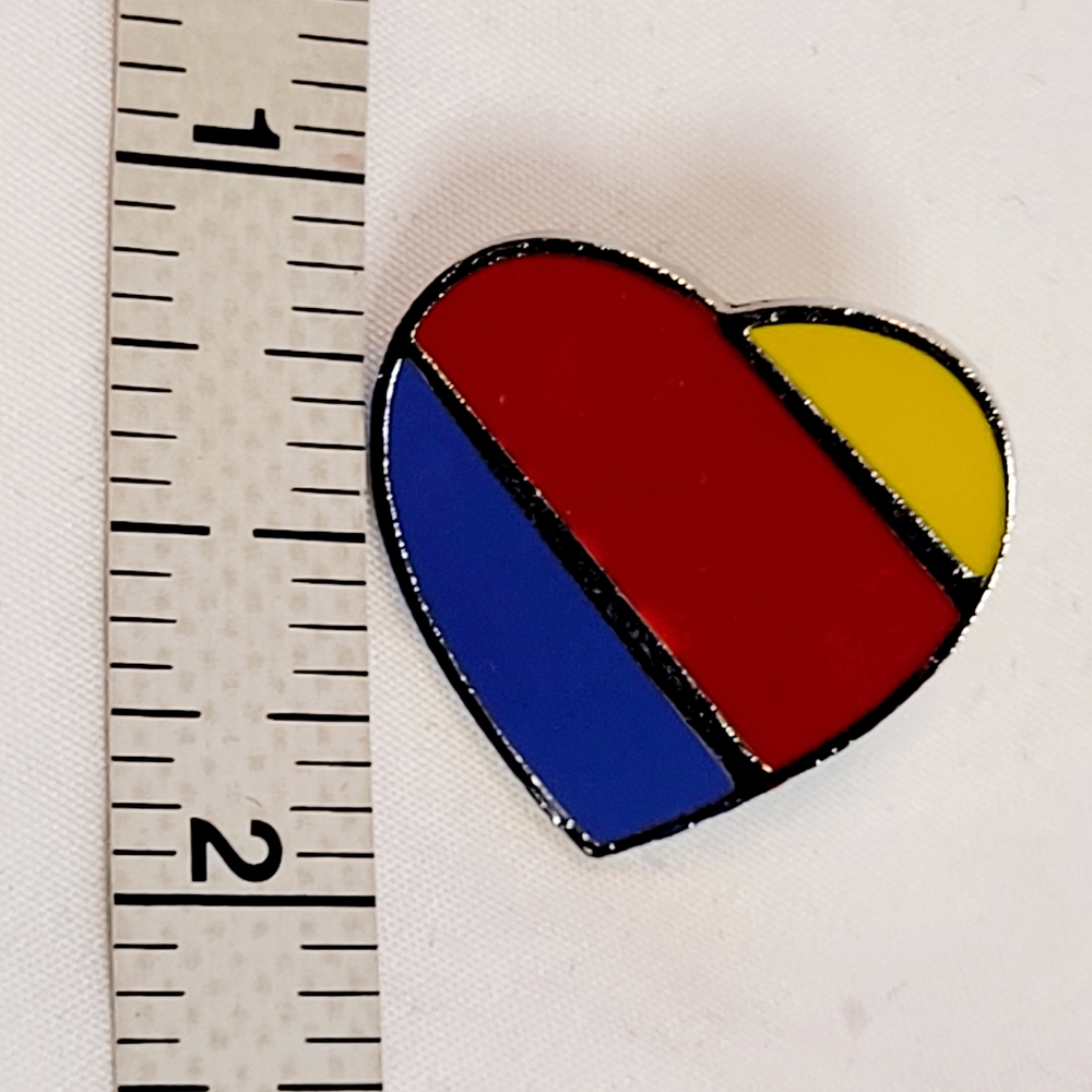 Southwest Airlines Heart Logo Enamel Lapel Pin - SWA LUV - Picture 2 of 3